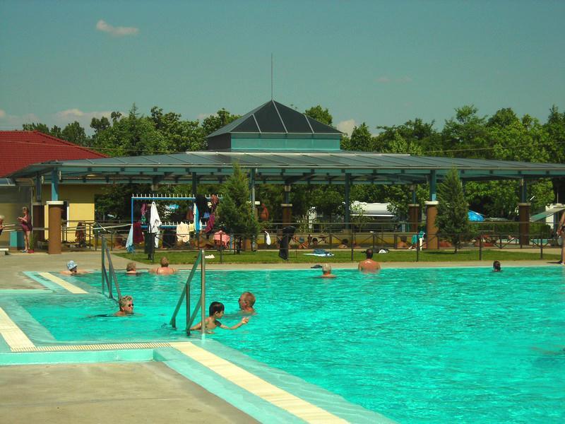 Madacsi Vendeghaz Apartment Kiskoros Luaran gambar