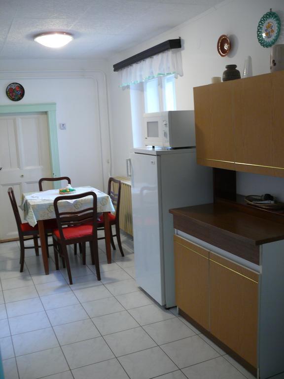 Madacsi Vendeghaz Apartment Kiskoros Luaran gambar