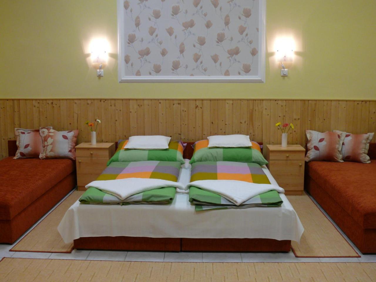 Madacsi Vendeghaz Apartment Kiskoros Luaran gambar
